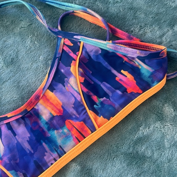 Jolyn Swim Top - Picture 3 of 5